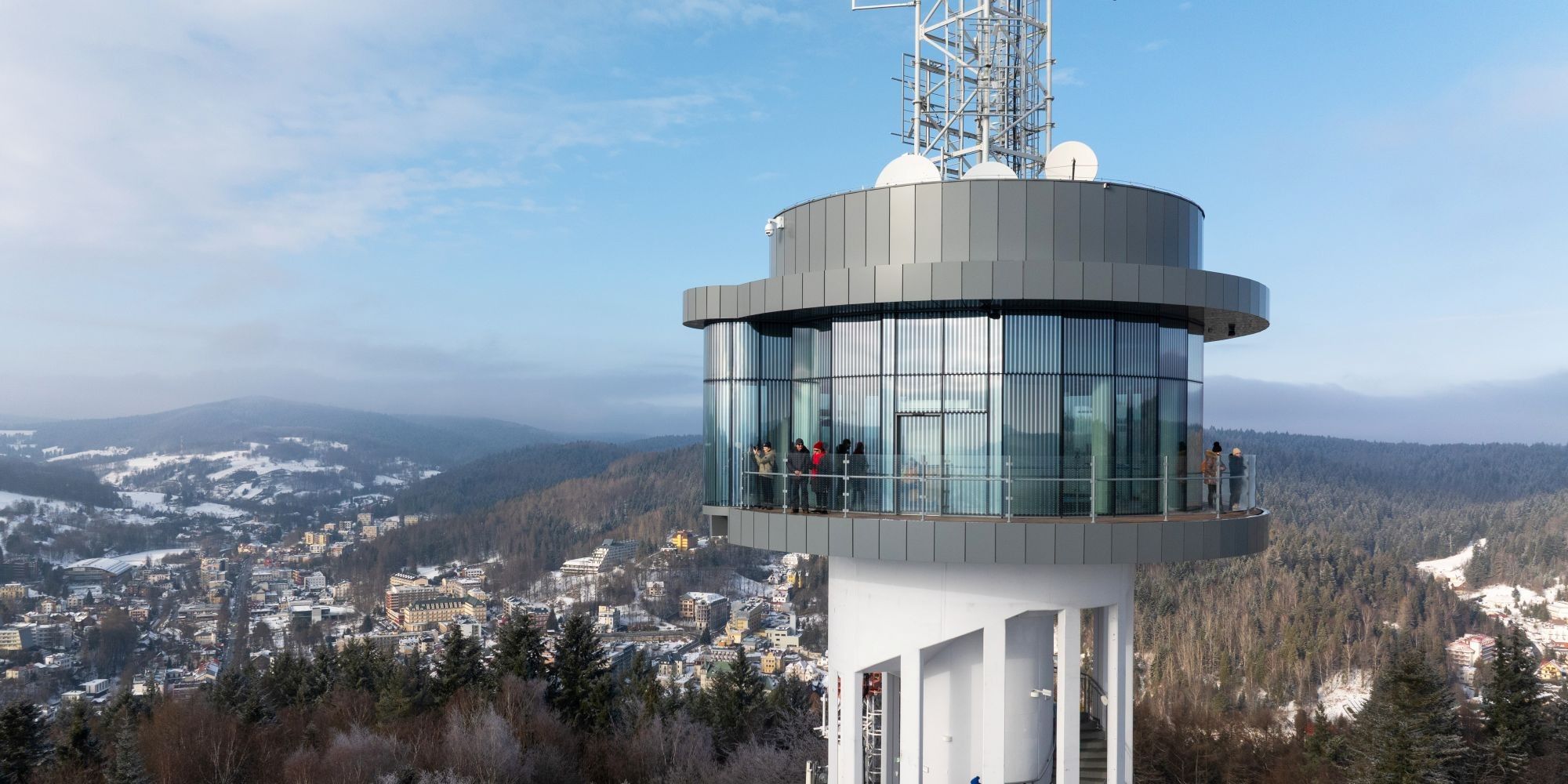 Nowa perspektywa nad Krynicą – wieża widokowa na Górze Parkowej