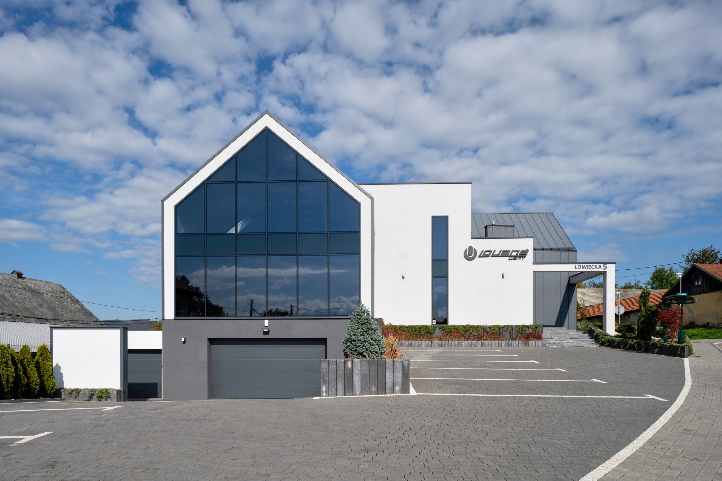 Nowoczesna siedziba firmy IGUANA