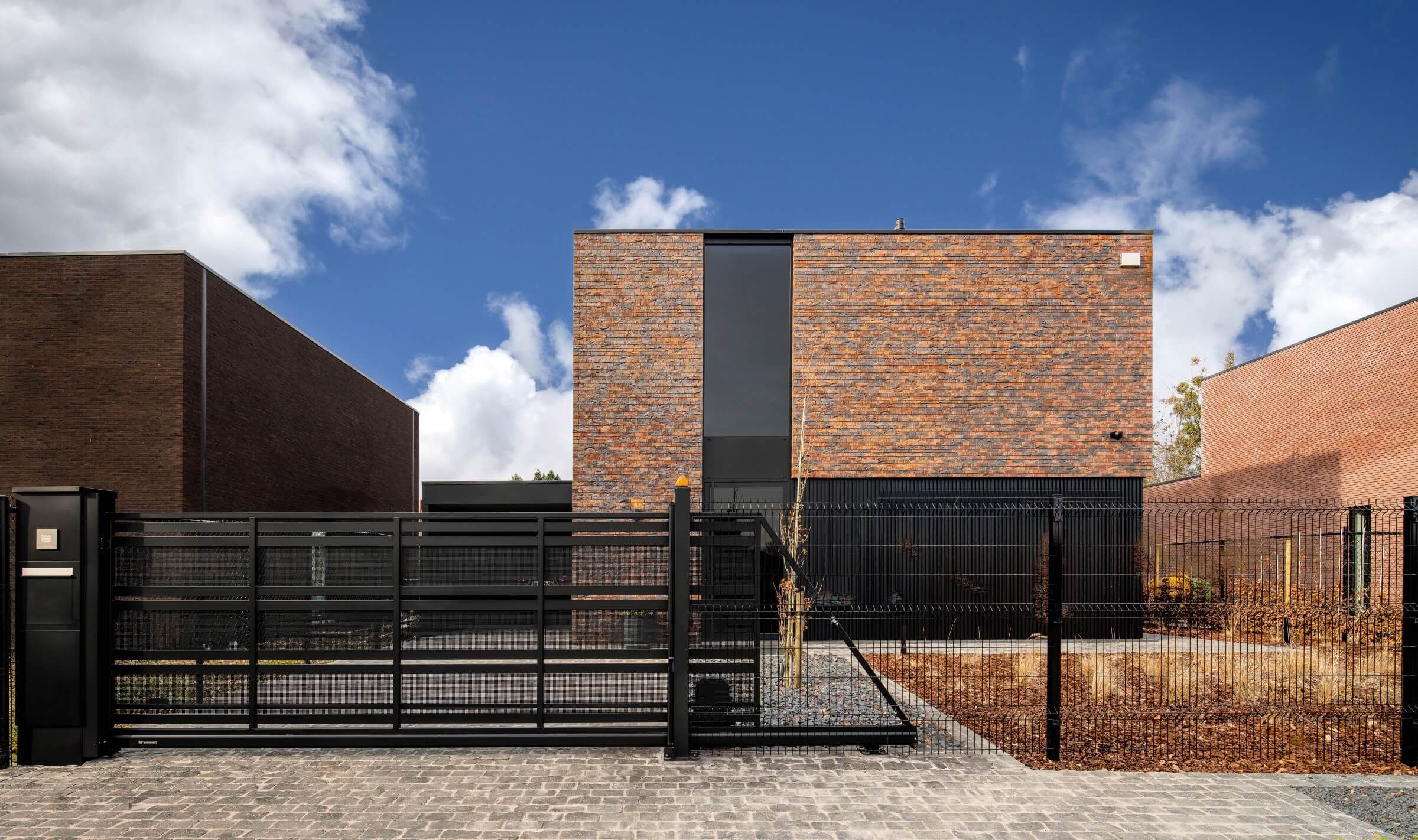 Ogrodzenie - jak wybrać idealne rozwiązanie dla Twojej posesji?