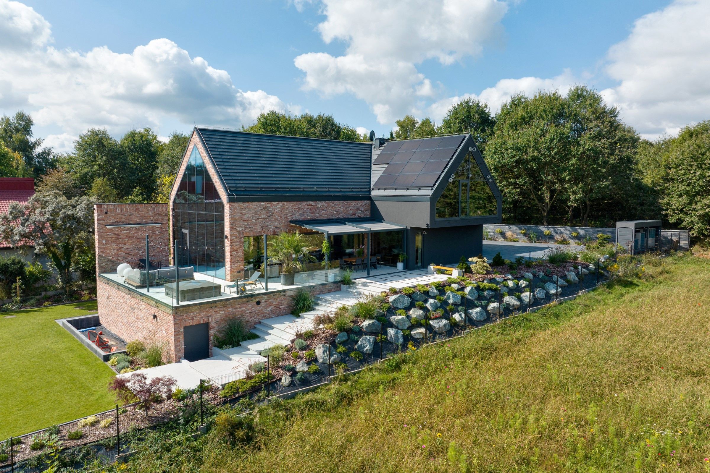 Nowoczesna stodoła w Wieliczce: oto dom, który łączy tradycję z nowoczesnością!