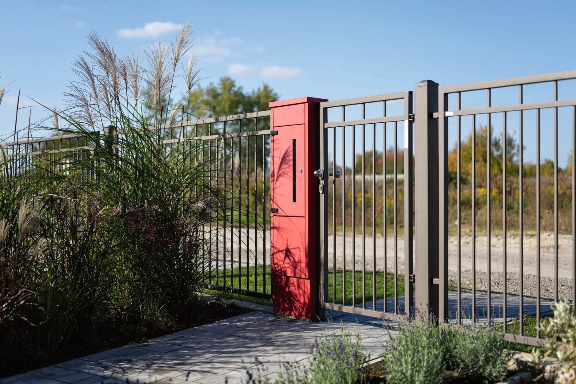 HI Flame Red - MultiBox od tyłu